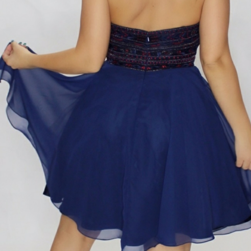 HOCO Tony Bowls short dress gown 4 cy - Picture 3 of 6